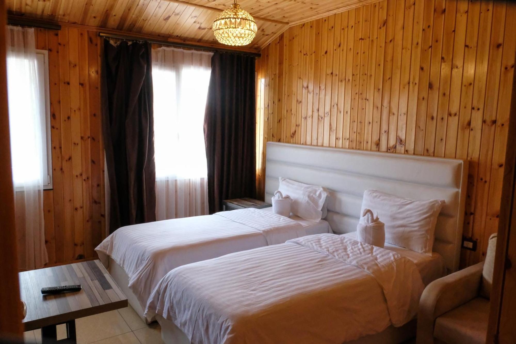 Buna Park Hotel Shkodër エクステリア 写真