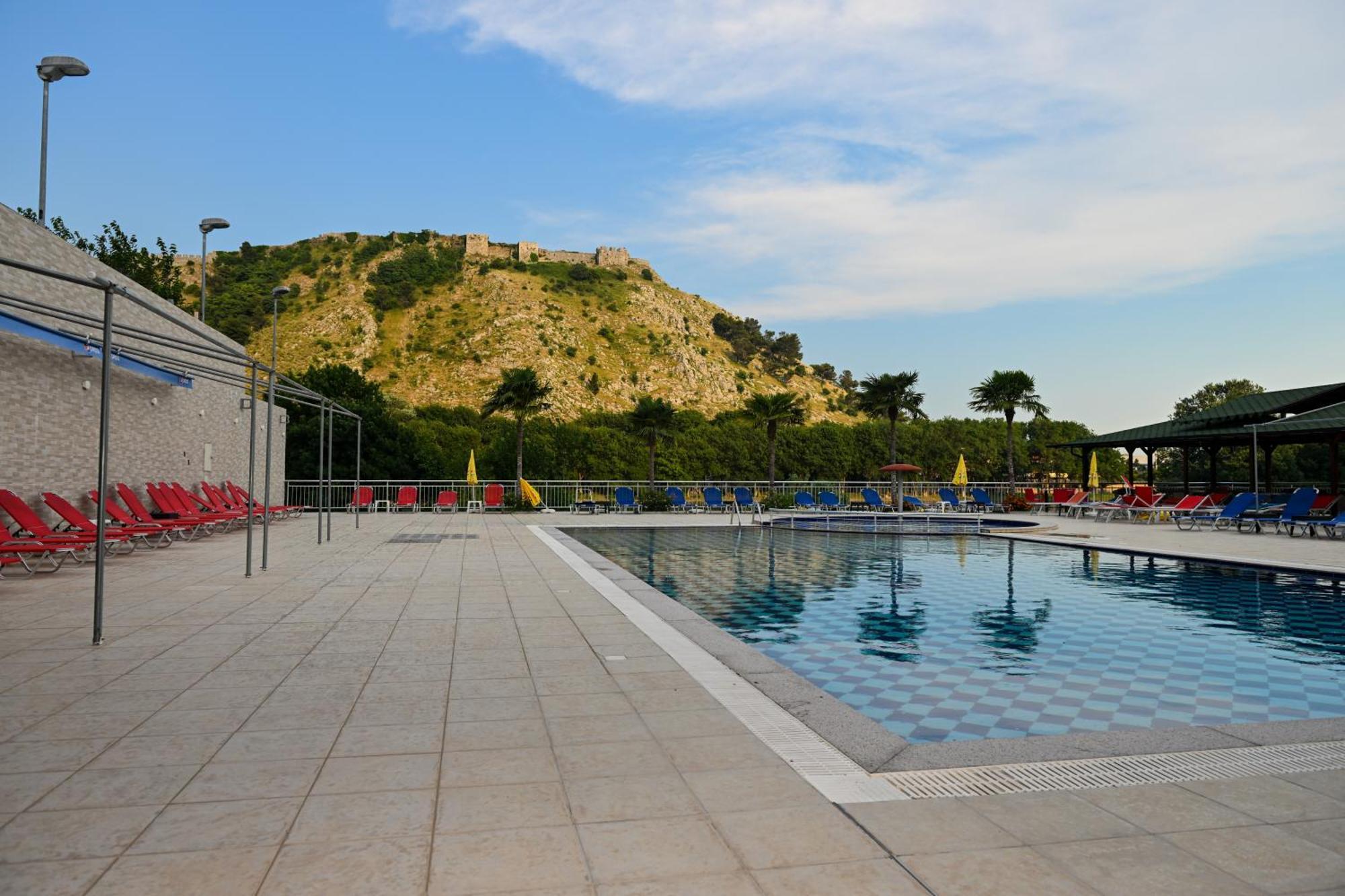 Buna Park Hotel Shkodër エクステリア 写真