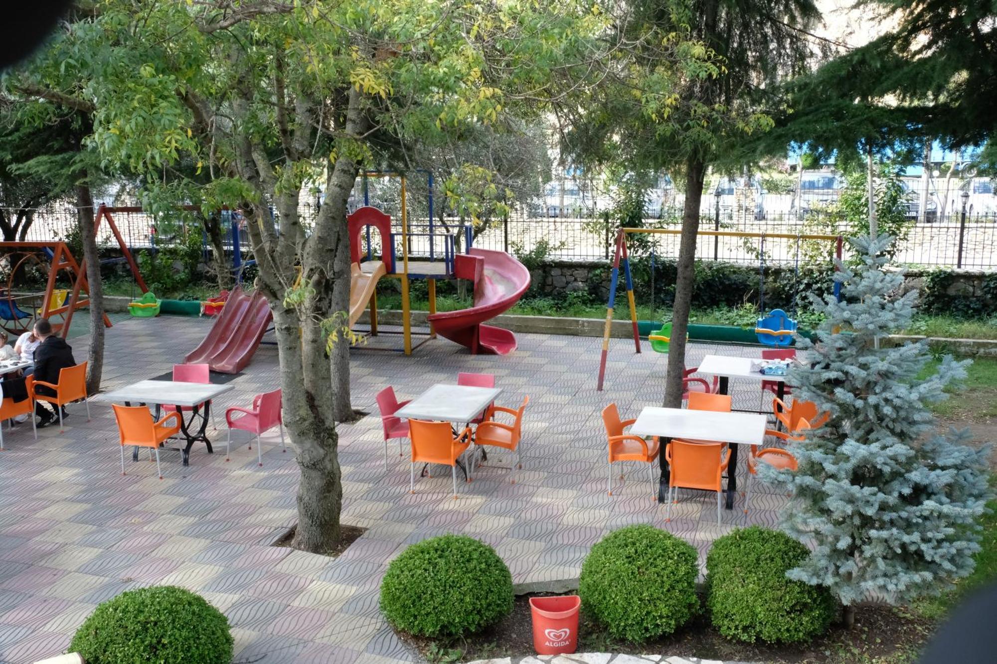 Buna Park Hotel Shkodër エクステリア 写真
