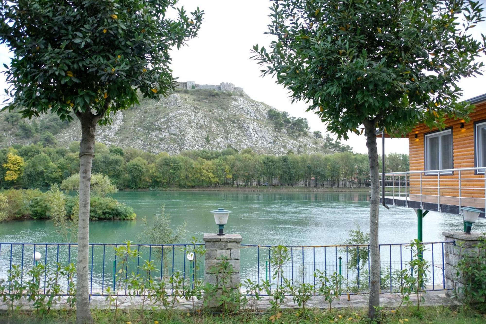 Buna Park Hotel Shkodër エクステリア 写真