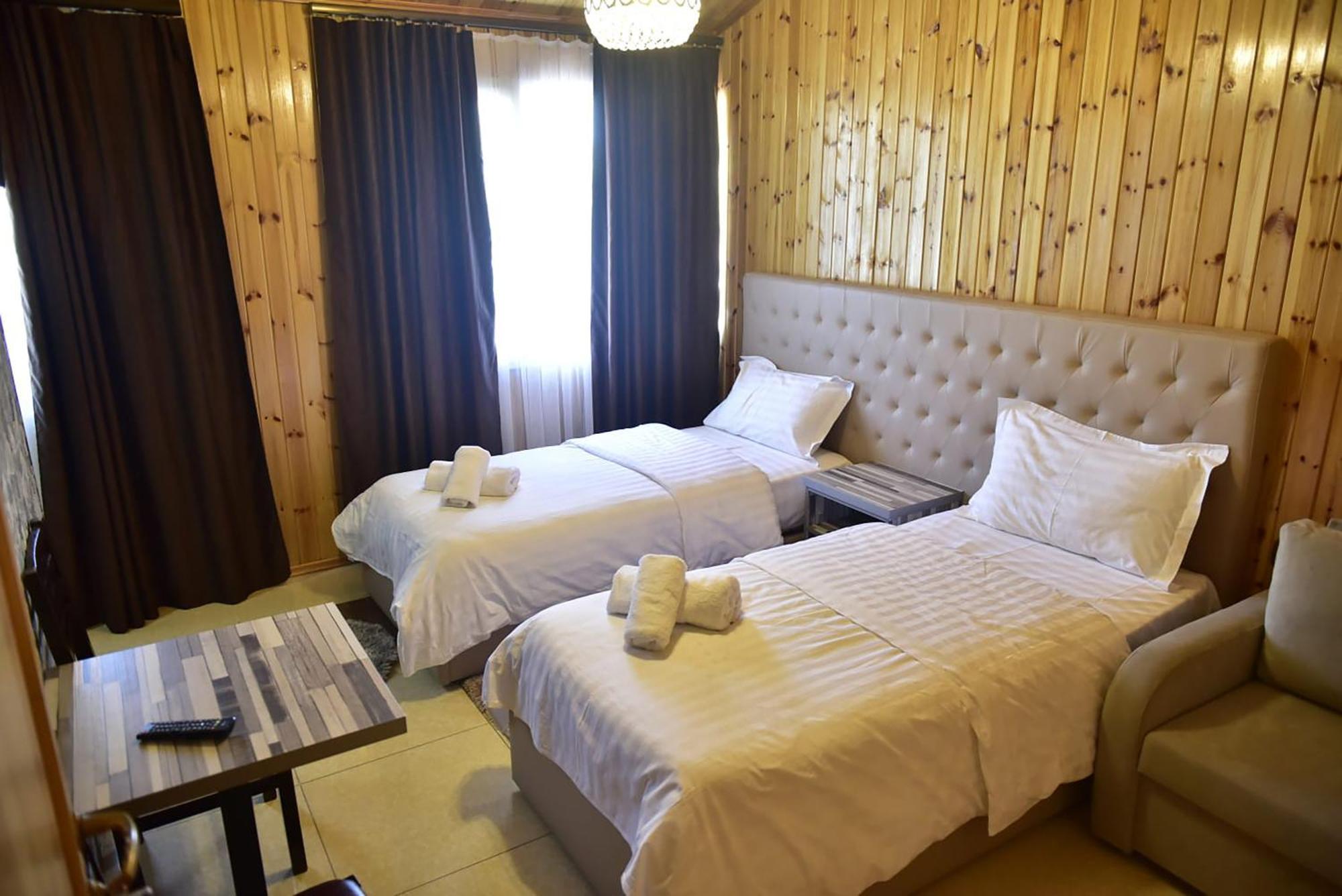 Buna Park Hotel Shkodër エクステリア 写真